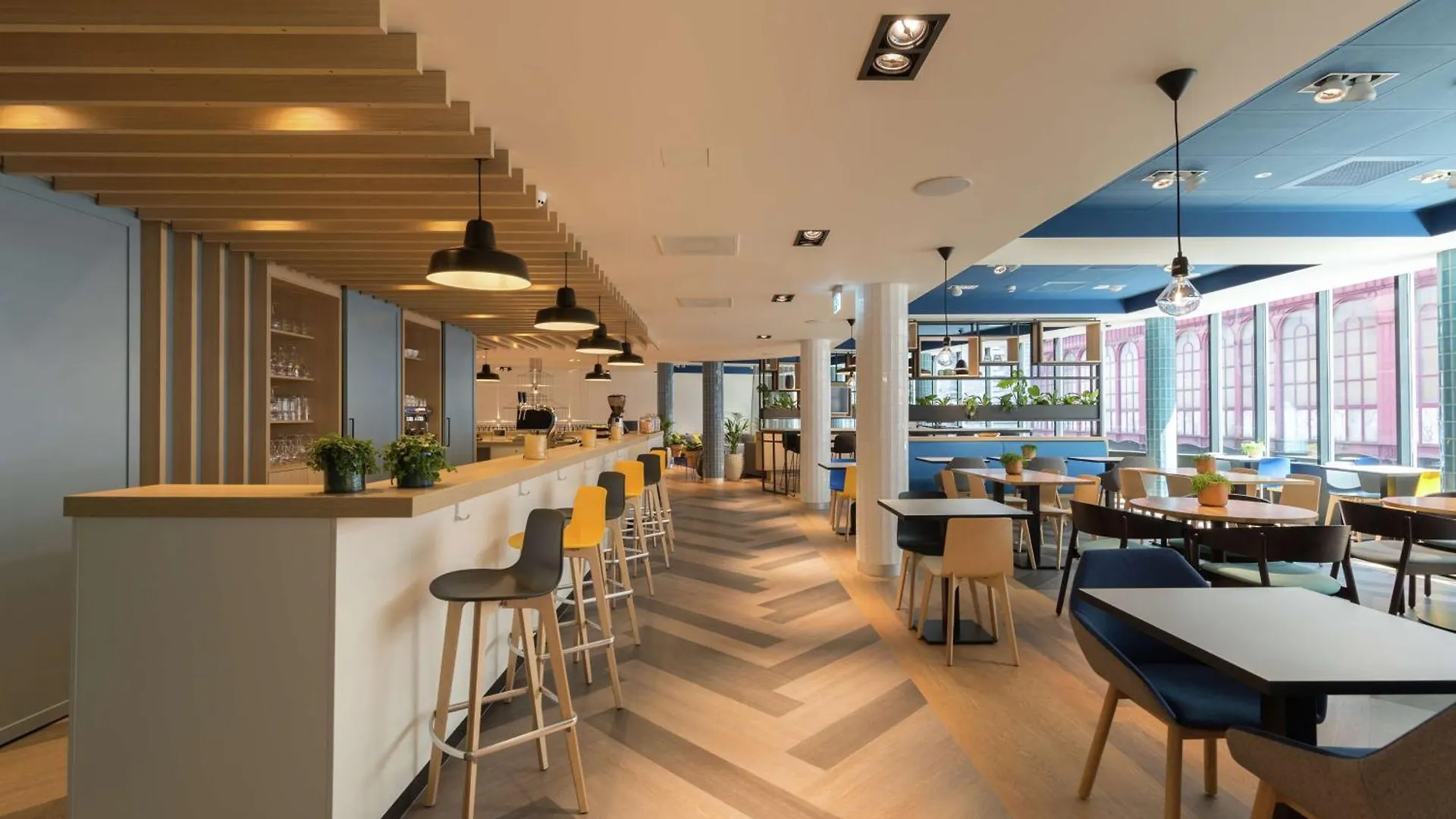 Hampton By Hilton Antwerp Central Station